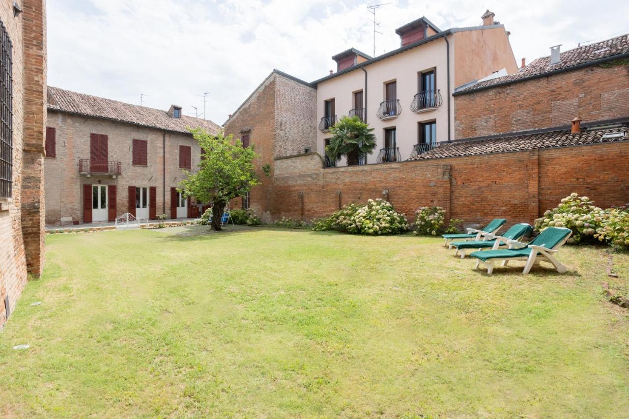 Palazzo Sabbioni Suite Del Conte Elegant Suite In Old Monastery City Center Ferrara Dış mekan fotoğraf