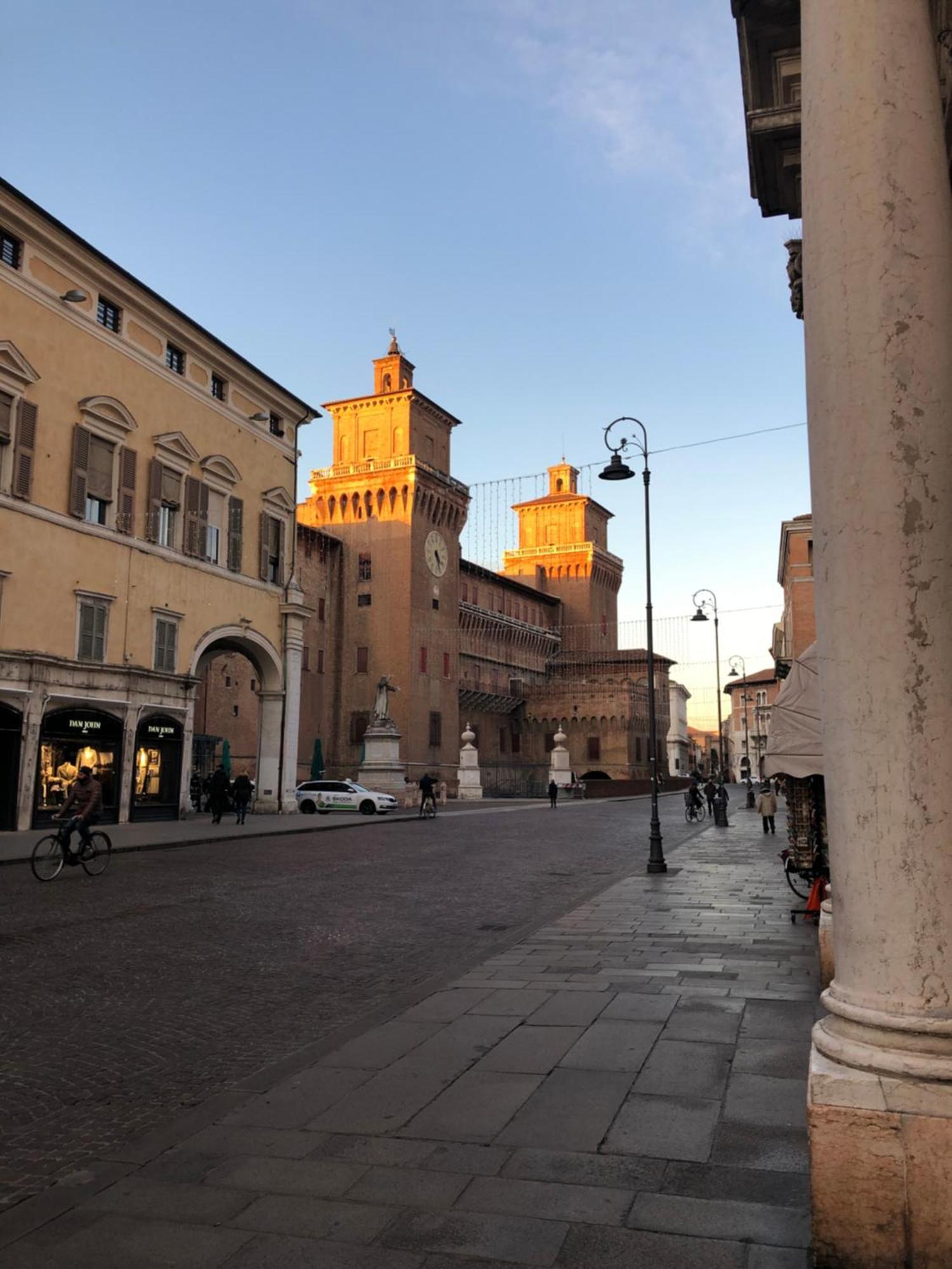 Palazzo Sabbioni Suite Del Conte Elegant Suite In Old Monastery City Center Ferrara Dış mekan fotoğraf
